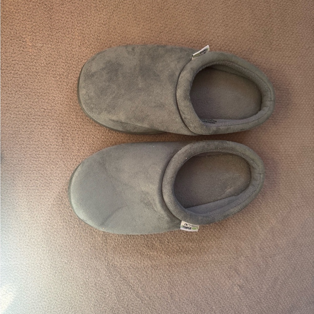 TEMPUR-Pedic Cozy Gray Women’s Slippers